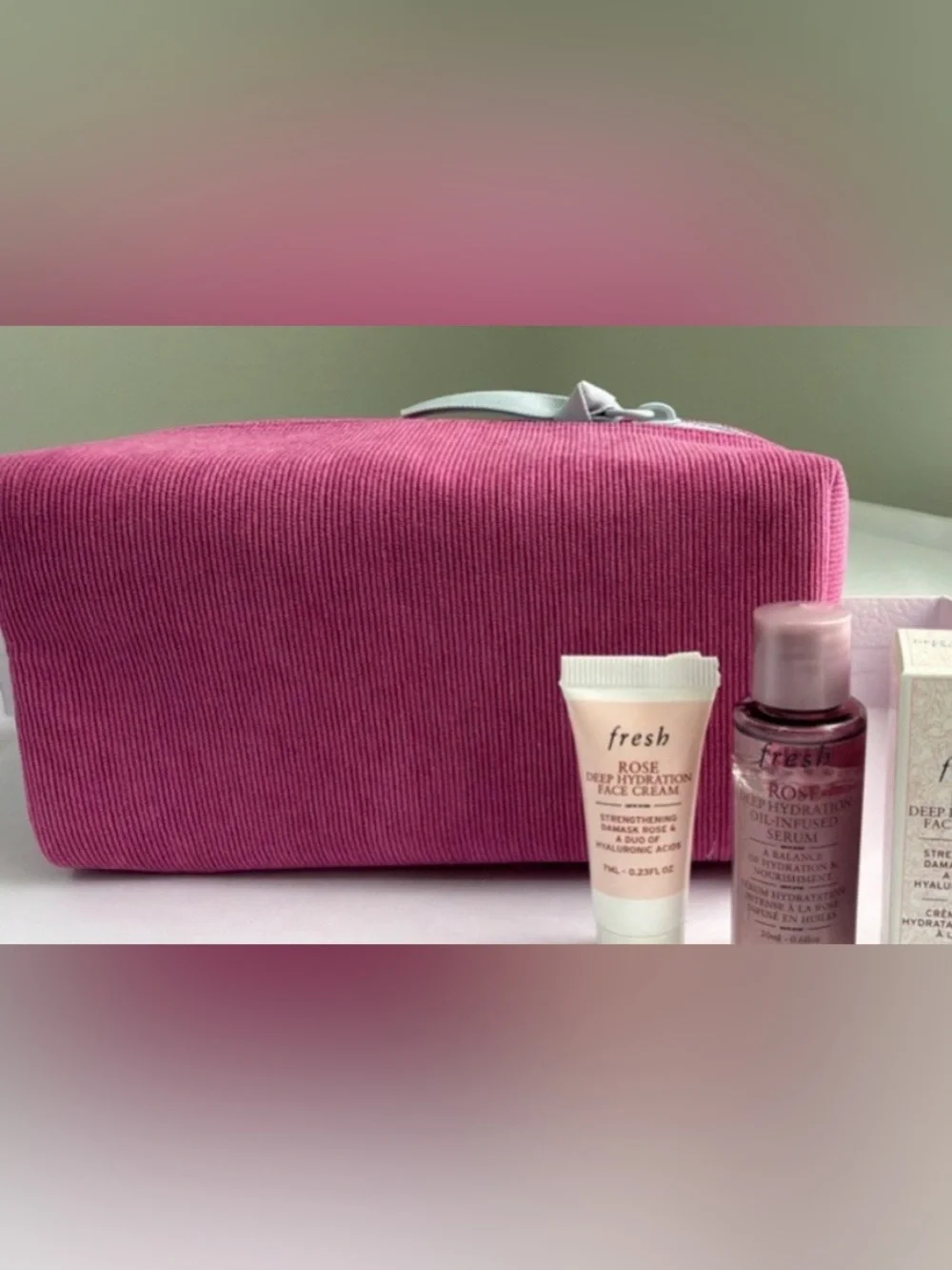 4/$15 fresh pink cosmetic bag